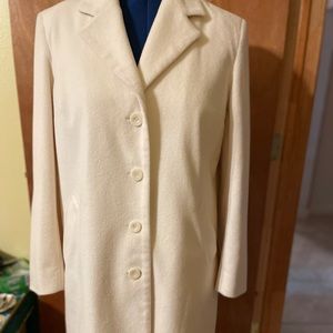 Kokino brand 💯% Angora, exquisite coat, feels so soft & silky (OLCC)💕